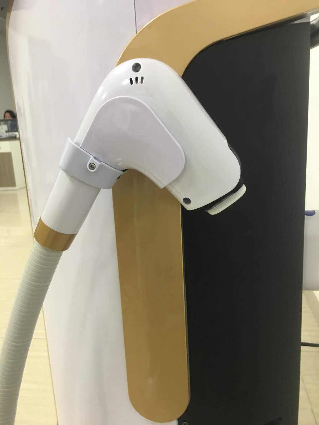 808Nm Diode 808 Laser Hair Removal Device Painless Permanent Stack/hair laser removal - Image 4