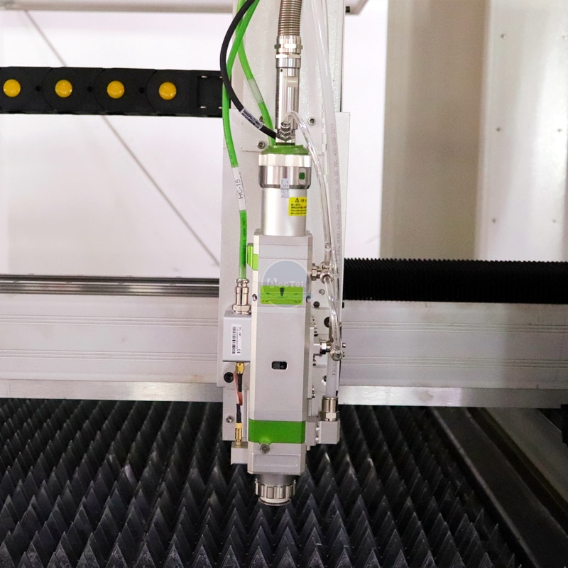 Acctek 1000W Fiber Laser Cutting Machine Sheet Metal Made In China Cnc Fiber Metal Cutter Akj1390F - Image 3