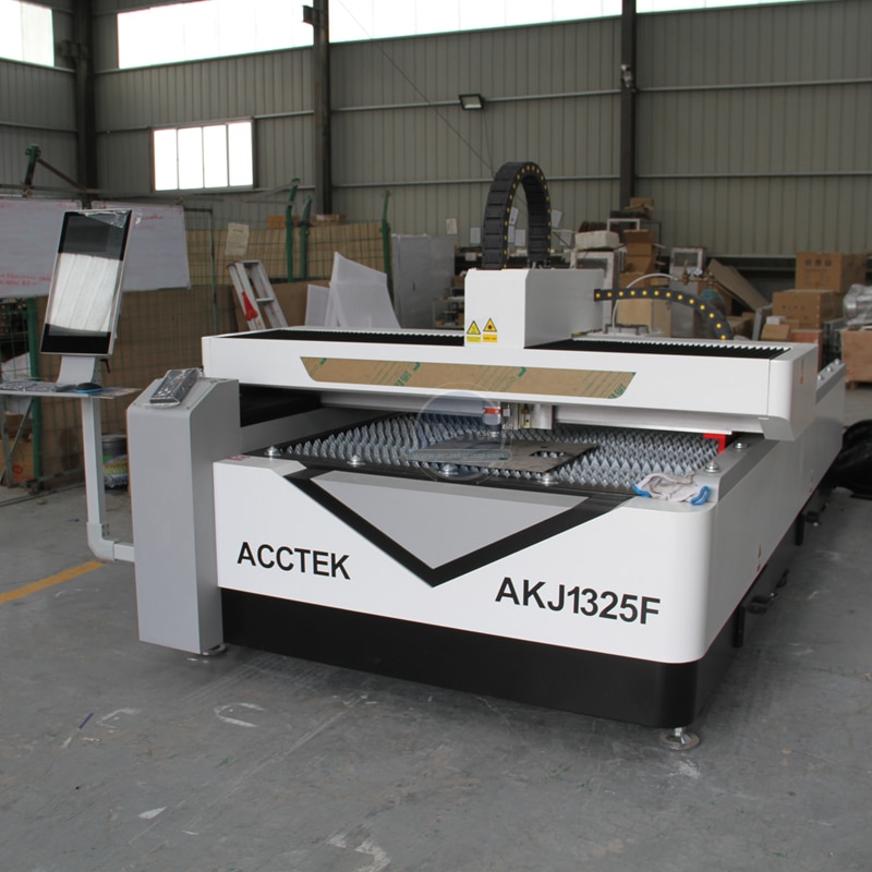 Fiber Laser Cutting Machine 4*8 feet CNC Metal Laser Cutting Machine Raycus Brand 500W 1000W 1500W for Sale - Image 2