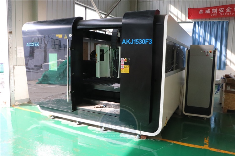 Fiber Laser Cutting Machine Enclosed Ipg Raycus Fiber Laser Source 1000w Sheet Metal Fiber Laser