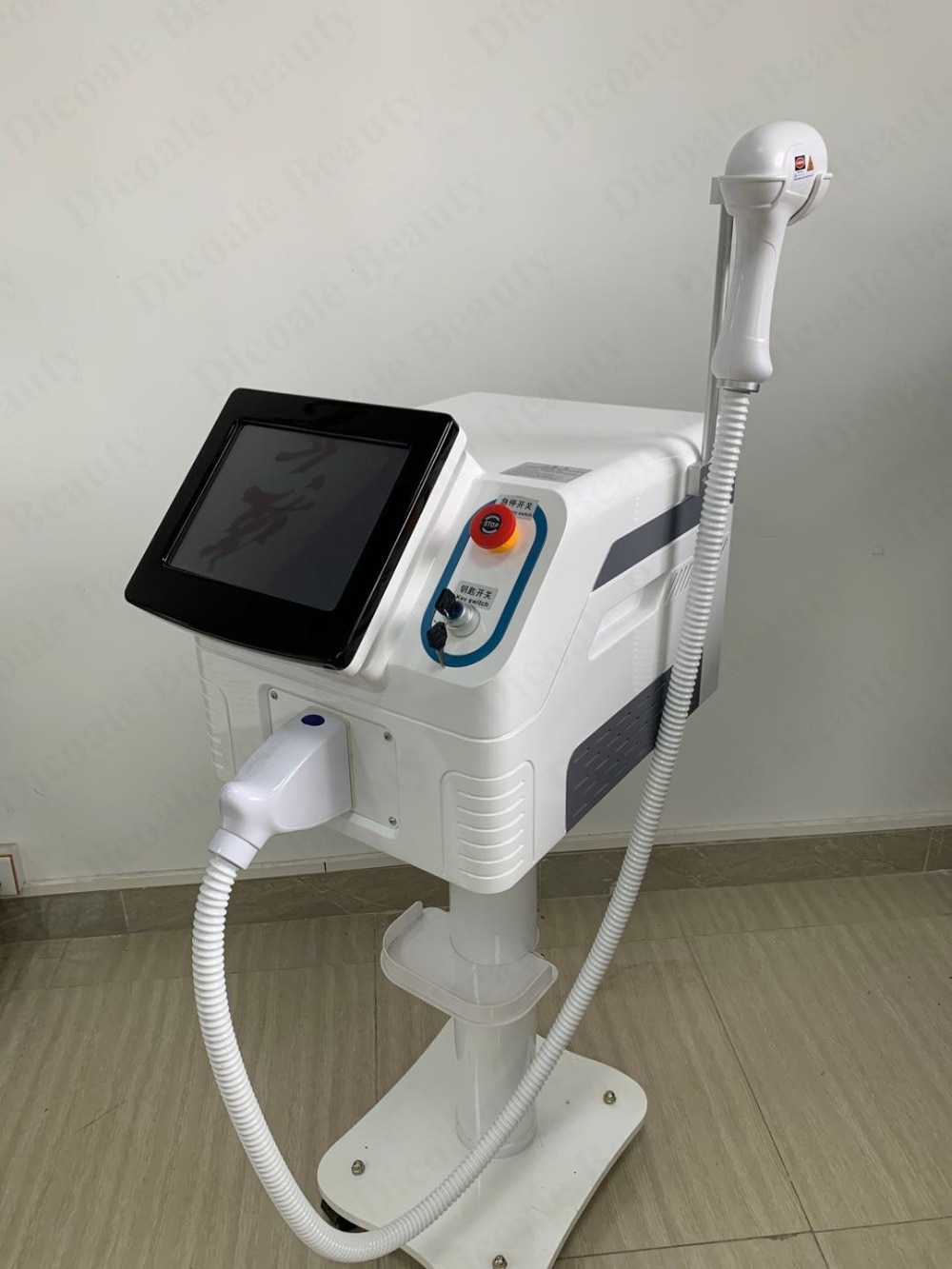 Latest Painless Hair Removal Machine 755nm 808nm 1064nm Multi Wavelength Diode Laser Device - Image 2