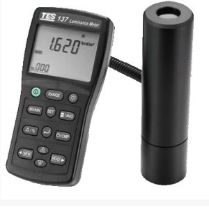 TES-137 Luminance Meter Dual Display, 4-Digit LCD TES137